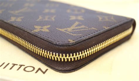 lv long wallet